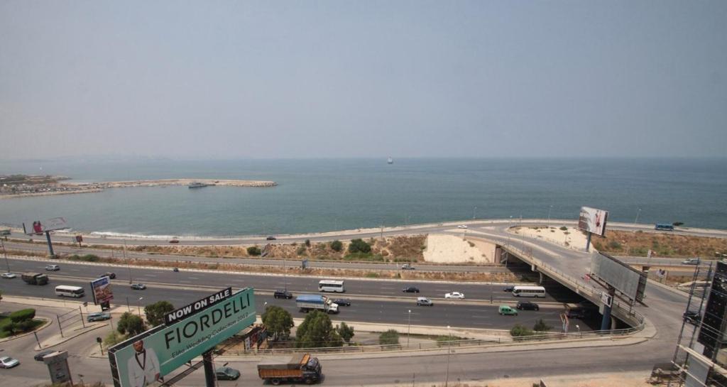 Residence De France Dbayeh Esterno foto